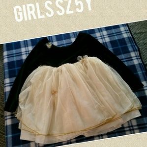 Brand new girls size 5y dress